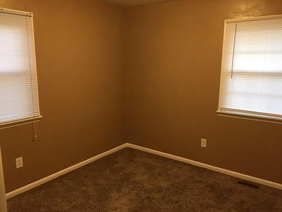 5th image of 2642 Redford Dr