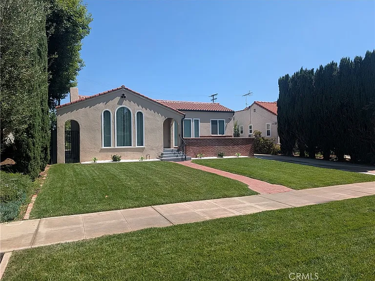 2609 Birch St — Photo 43