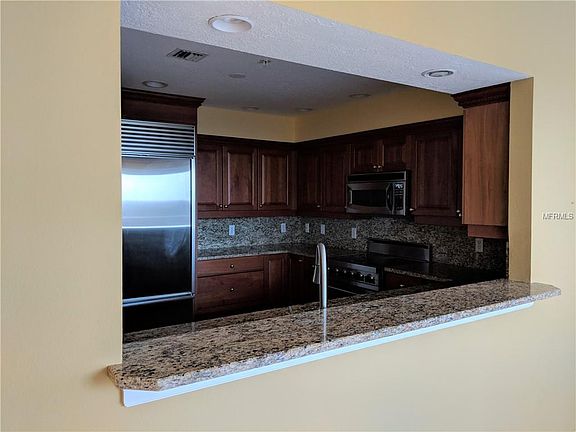 4th image of 750 N Tamiami Trl Unit 423