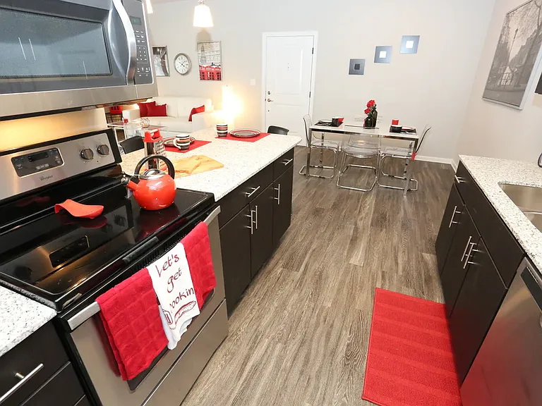 9905 Knoxshire Pl #202 — Photo 6