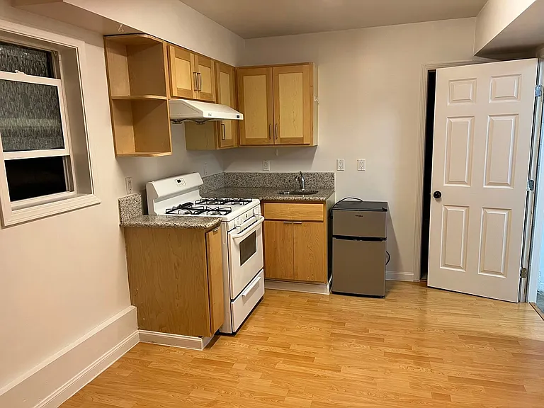 250 Baltimore Way — Photo 1