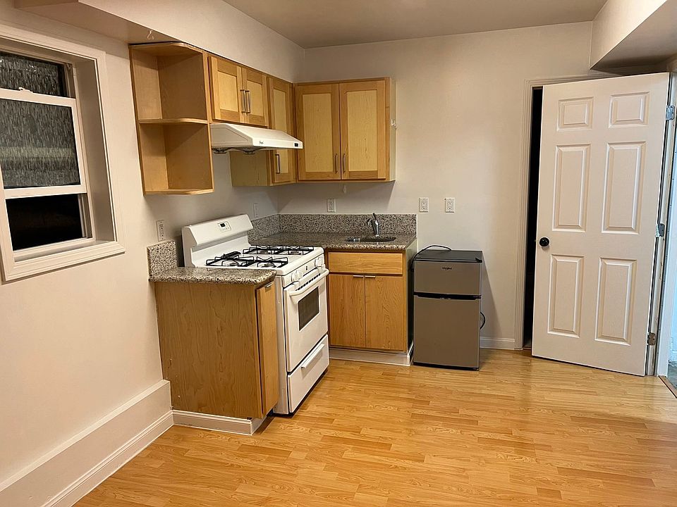 1st image of 250 Baltimore Way