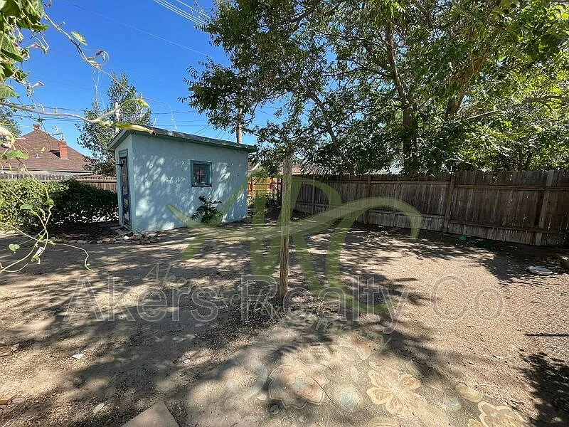 1 bed, 1.0 bath, 420 sqft, $850 — Photo 2