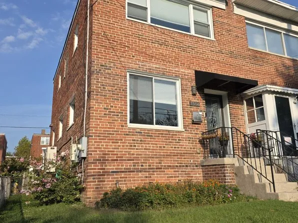 7556 8th St NW, Washington, DC 20012