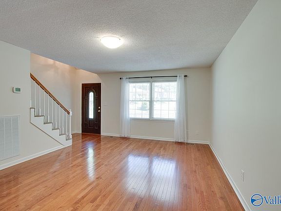 4th image of 15000 Glory Dr SE