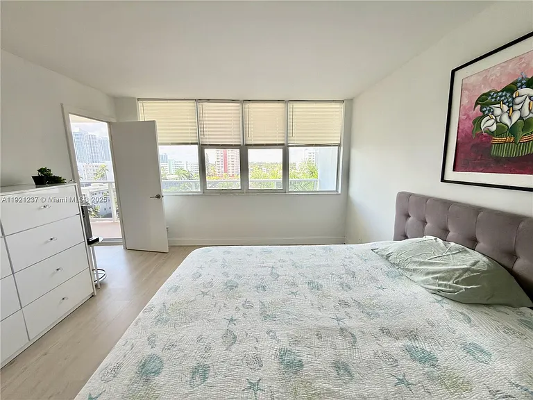 3140 S Ocean Dr #512 — Photo 35