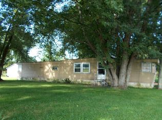 9075 S Tomahawk Trl, Markleville, IN 46056