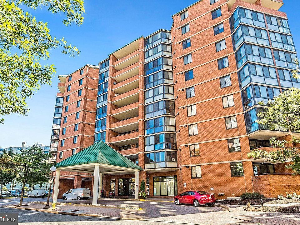 1st image of 1001 N Randolph St APT 512