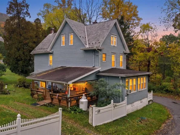 800 Carbon Ave, Jim Thorpe, PA 18229