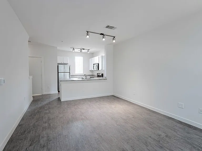 The District At Cypress Waters - Parson's Green — Photo 161