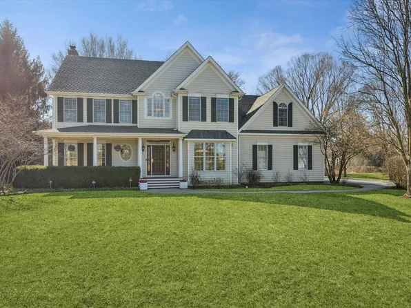 3808 Muirwood Ct, Long Grove, IL 60047