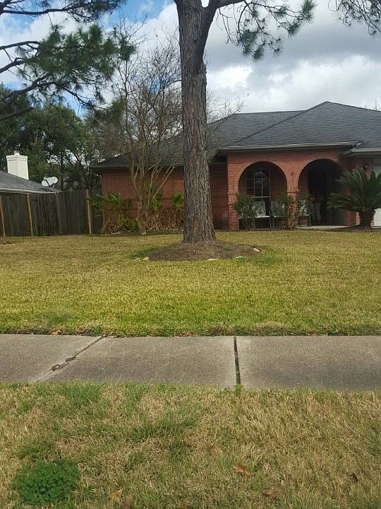 2nd image of 2218 Saradon Dr