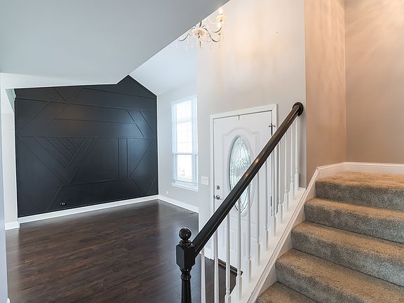 3rd image of 2121 N Camden Ln