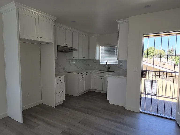 5951-5953-5953A Myrtle Ave #A — Photo 14