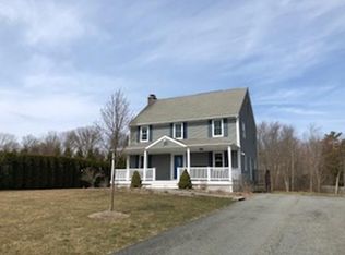 27 Wheaton Ct, Swansea, MA 02777