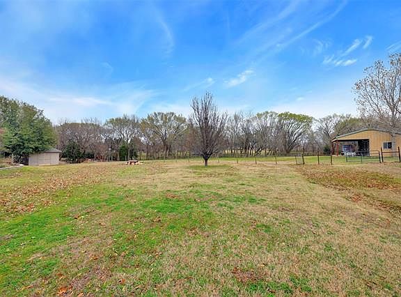4th image of 2466 County Road 852