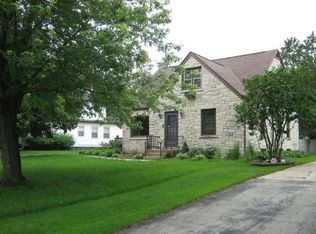 3589 S 47th St, Greenfield, WI 53220