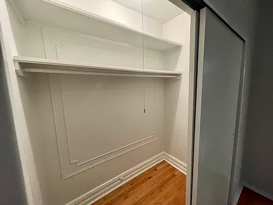 Rented by Amorelli Realty | media 5