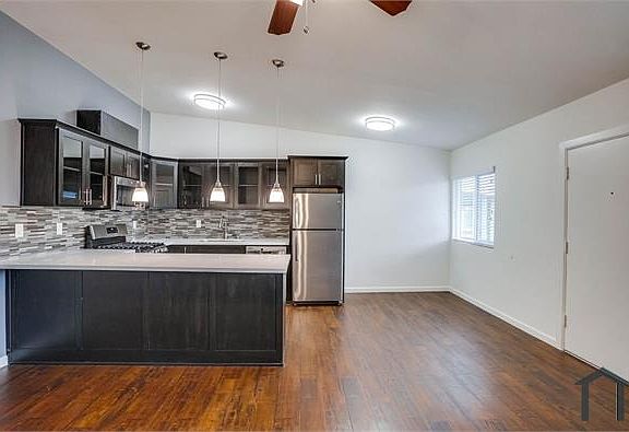 4th image of 2675 Arlington Ave #41