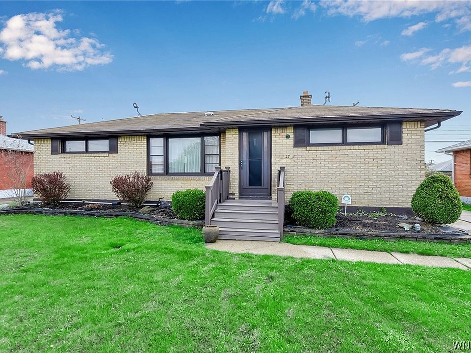 1st image of 27 Diane Dr