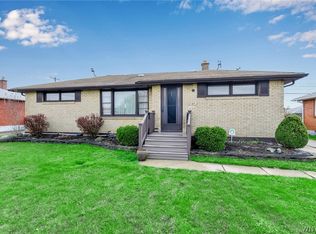 27 Diane Dr, Cheektowaga, NY 14225