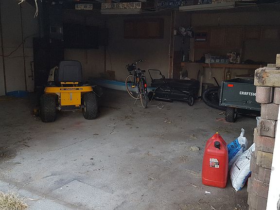 Interior garage, heater