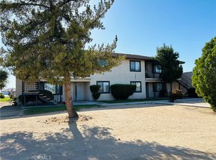 16585 Green Tree Blvd, Victorville, CA 92395