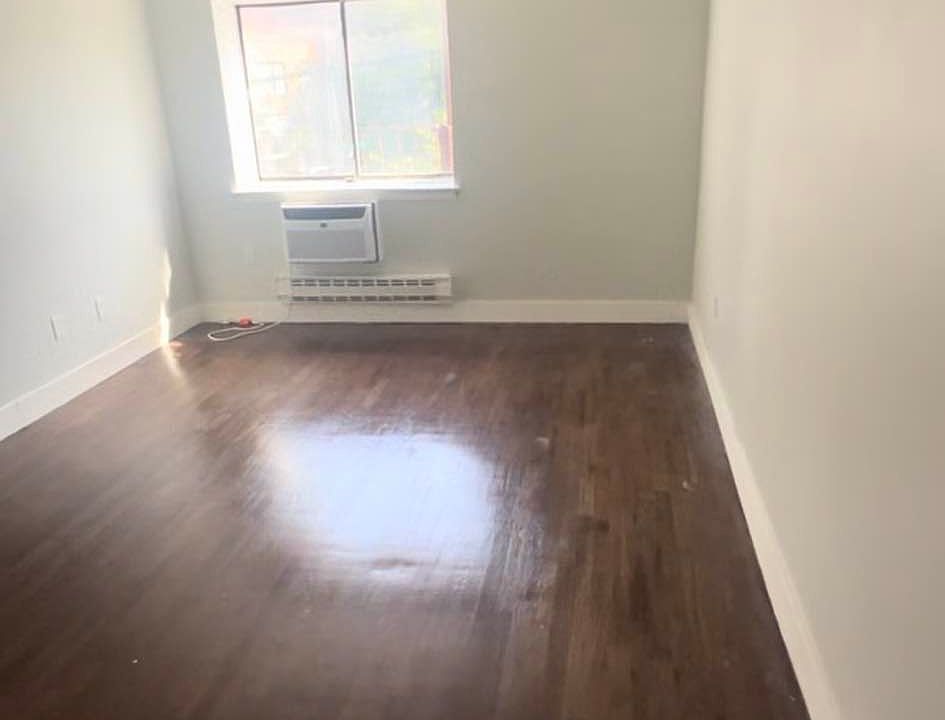 1st image of 27-09 Astoria Blvd #3C