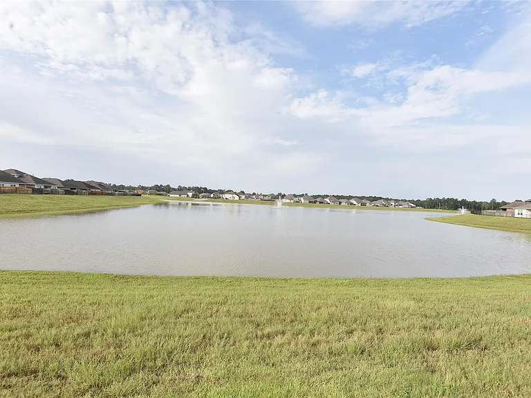 16684 Lonely Pines Dr — Photo 23