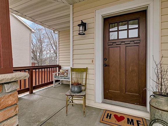 2nd image of 609 Kendall Ct