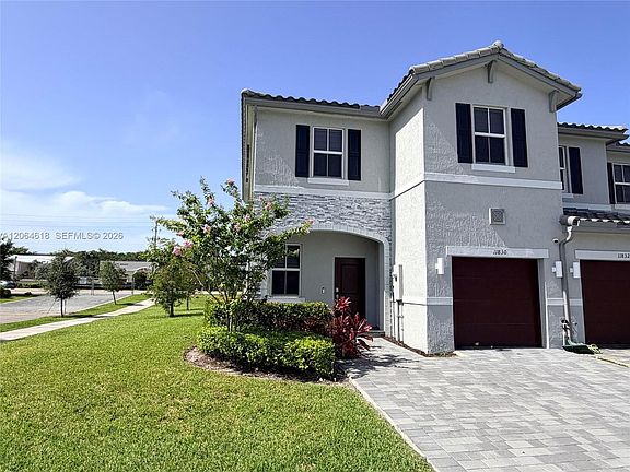 3rd image of 11830 NW 46th St