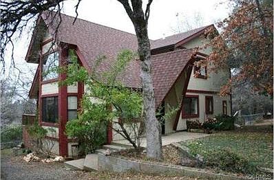 Lovely 3bd/2ba Lodge-style home on 4.4ac w/pond.