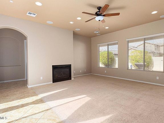 4th image of 696 W Mesquite Ln