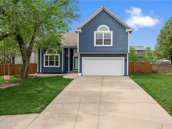 209 W Cheyenne St, Gardner, KS 66030