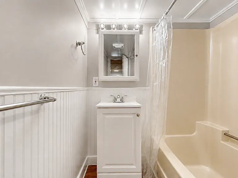 40 Court St #1 — Photo 22