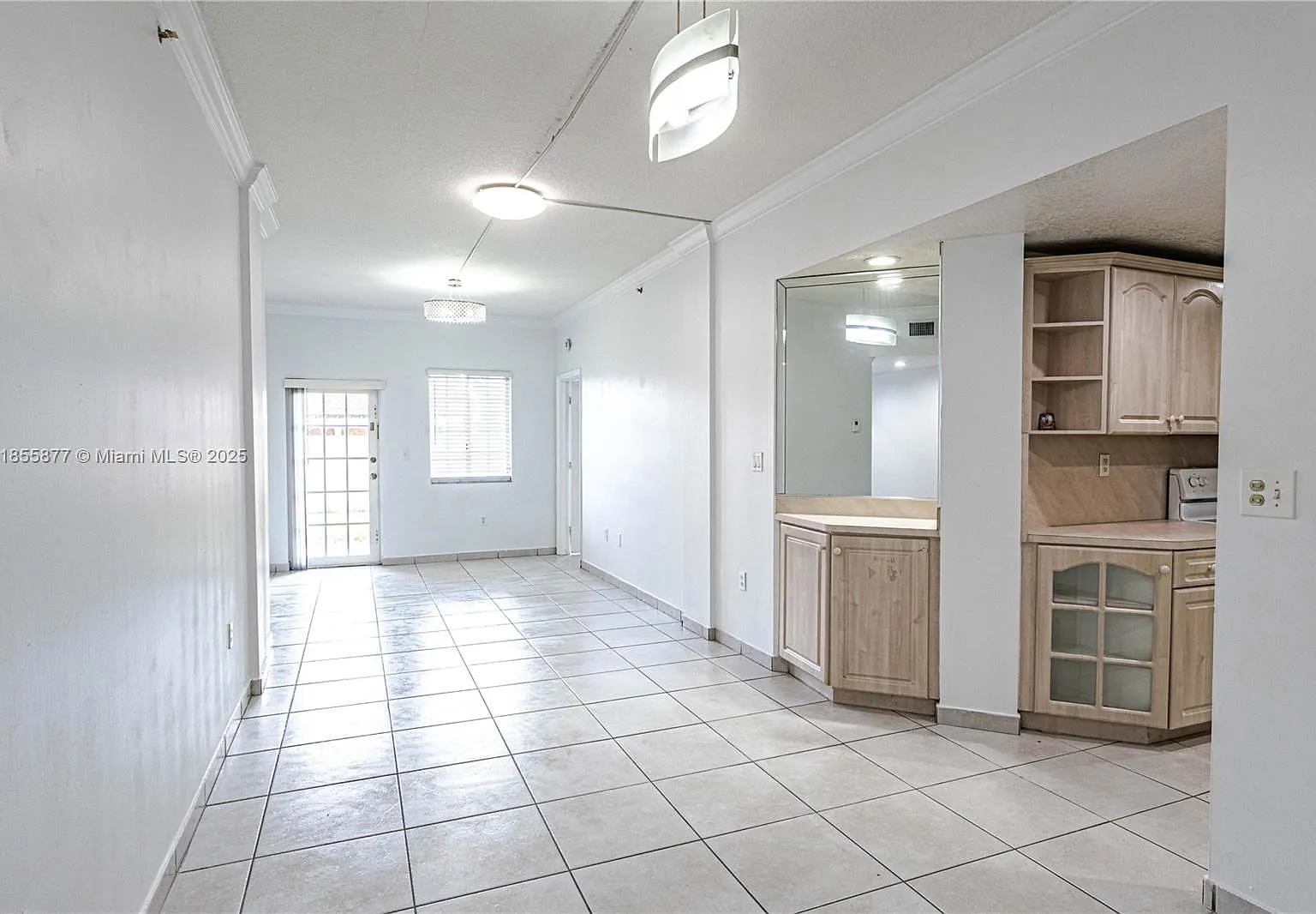 3 bed, 2.0 bath, $2,550 — Photo 2