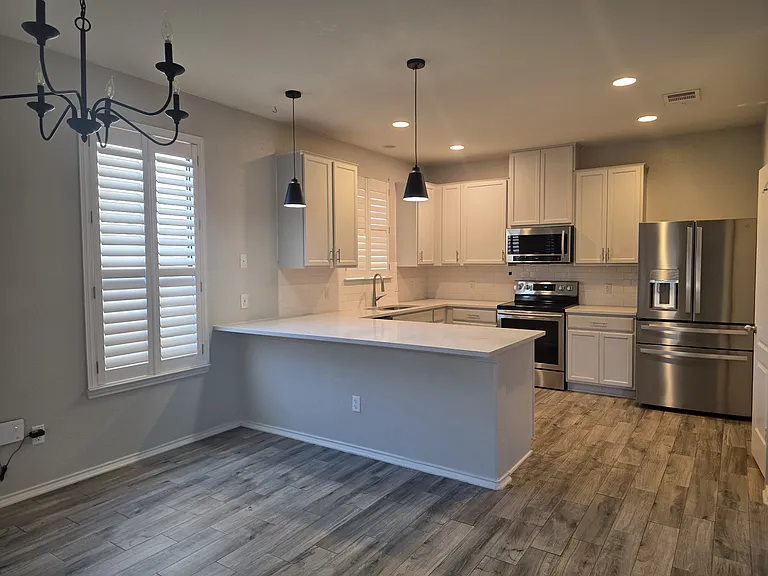 1119 Lonesome Oak Dr — Photo 3
