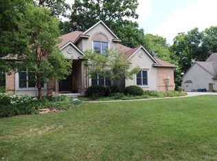 9441 Fair Oaks Dr, Goodrich, MI 48438