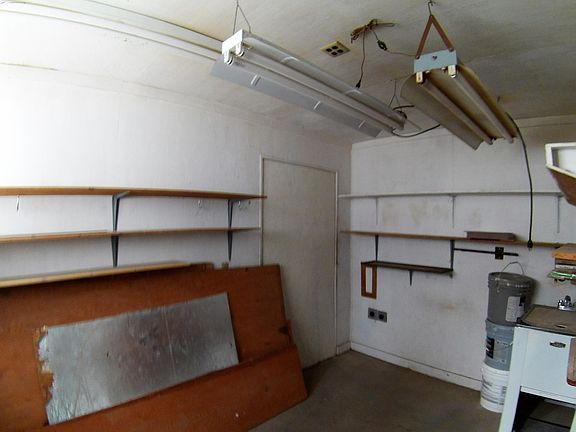 4th image of 1070 Sahuaro Dr
