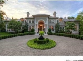 5 River Hill Rd, Indian Hills, KY 40207