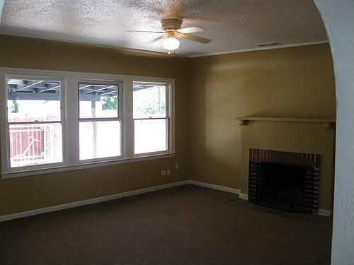 3rd image of 3234 E Lamona Ave