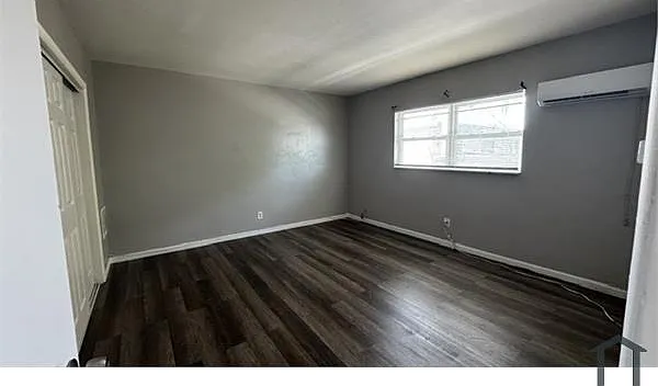 1 bed, 800 sqft, $1,900 — Photo 2