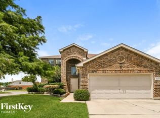 9888 Autumn Sage Dr, Fort Worth, TX 76108
