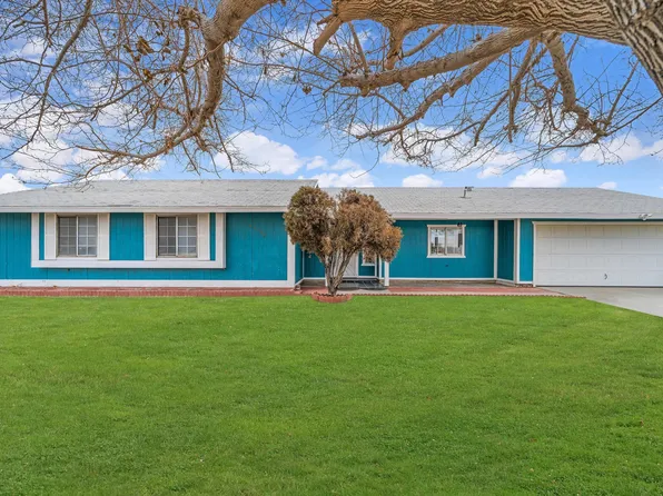 41330 158th St E, Lake Los Angeles, CA 93535