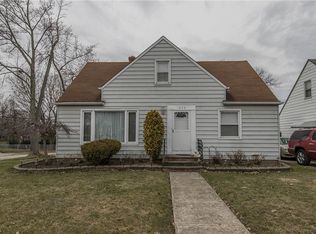 1638 Hawthorne Dr, Mayfield Heights, OH