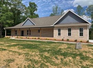 7630 Happy Hill Rd, Kernersville, NC 27284