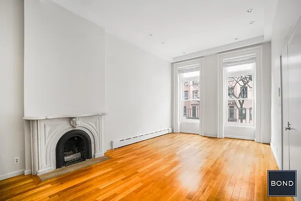 Rented by Bond New York | media 7