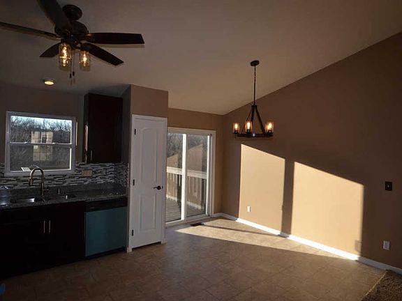 3rd image of 10322 Sheraton Ct