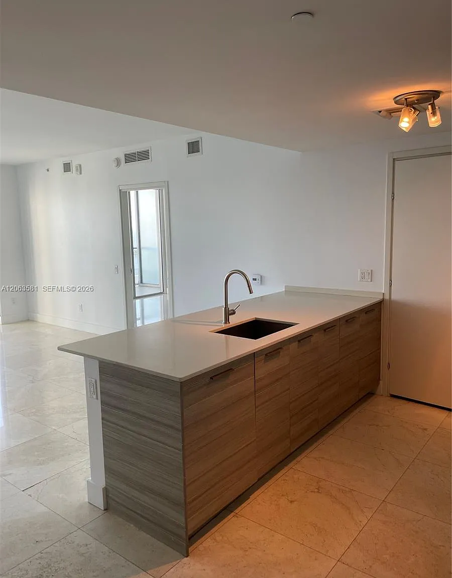 Brickellhouse Condo — Photo 2