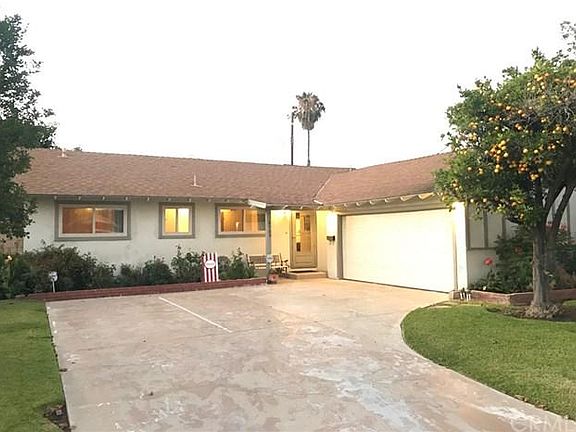 3rd image of 2723 W Camden Pl